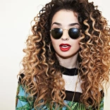 ella_eyre