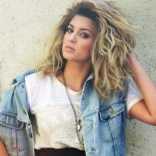 tori_kelly