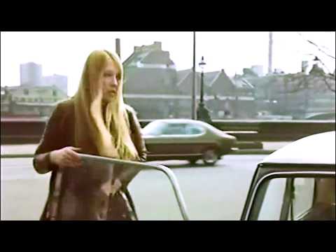 Gillian Hills - Tut Tut Tut Tut - Tekst I Tłumaczenie Piosenki Na ...