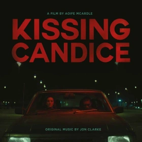 kissing_candice