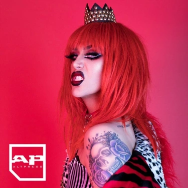 adore_delano