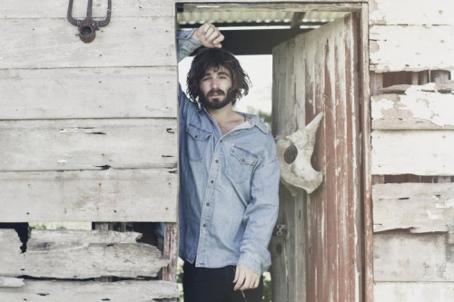 angus_stone