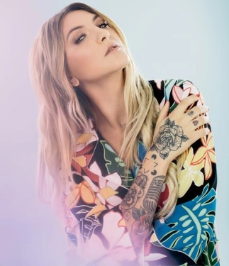 julia_michaels