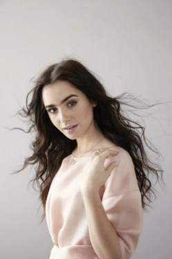 lily_collins