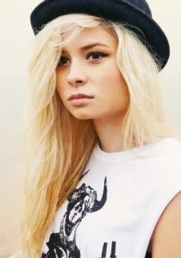 nina_nesbitt