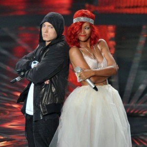 Rihanna Feat Eminem Zdj Cia Dyskografia Muzyka Na Tekstowo Pl