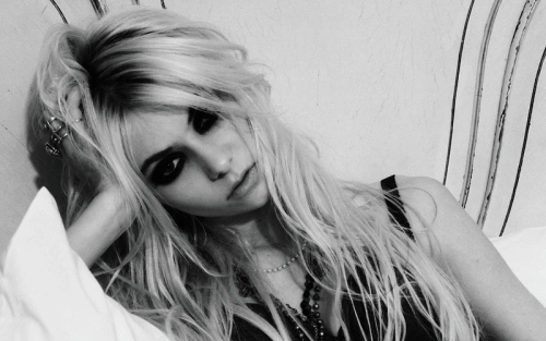 taylor_momsen_